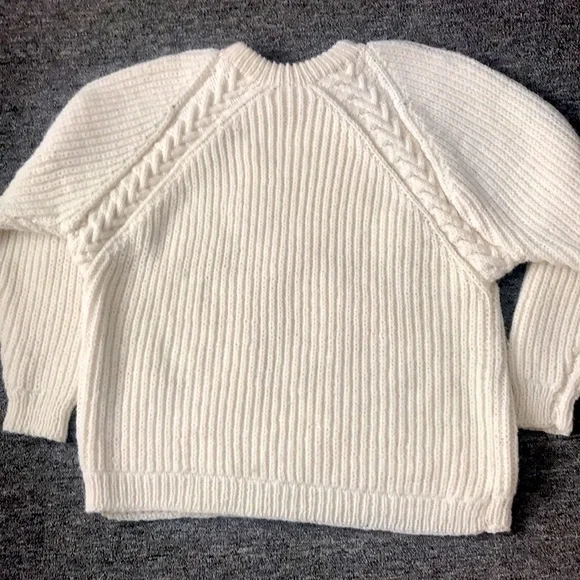 SOLD - Vintage off white oversized handmade cable knit sweater - Picture 5 of 7